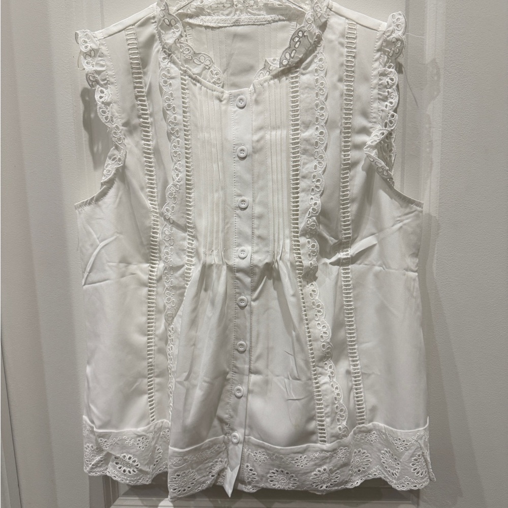 NEW Elegant White Lace Trim Blouse
